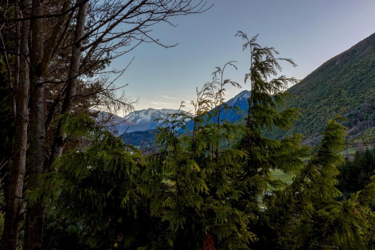 Kereru Cottage, Cosy Log Cabin, Serene Lake & Mountain Views Куийнстаун Екстериор снимка